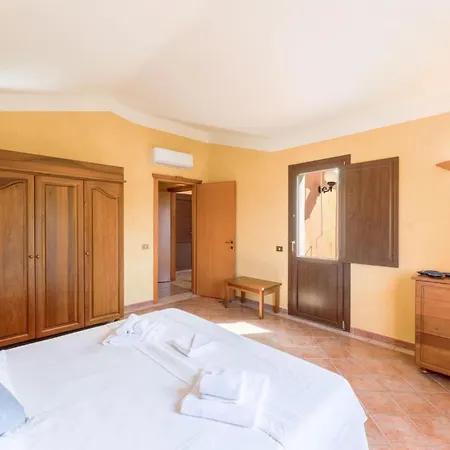 Baia Delle Palme-2 By Interhome Daire *